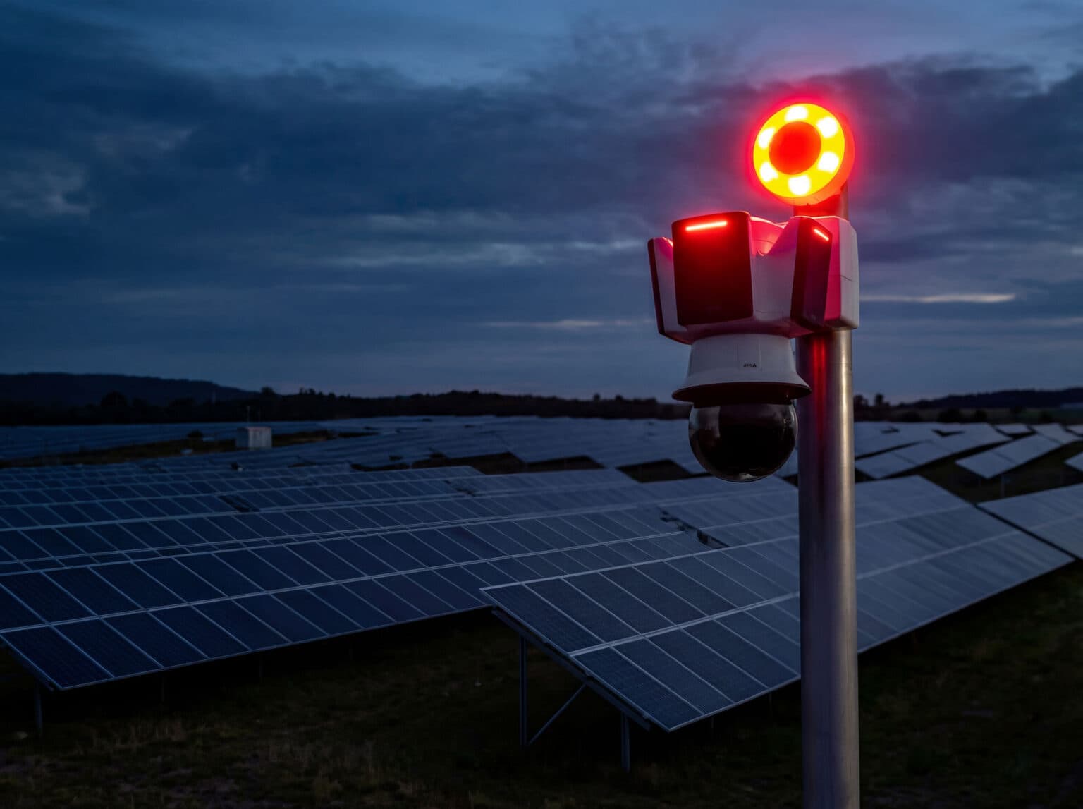 AXIS PTZ protecting solar farm