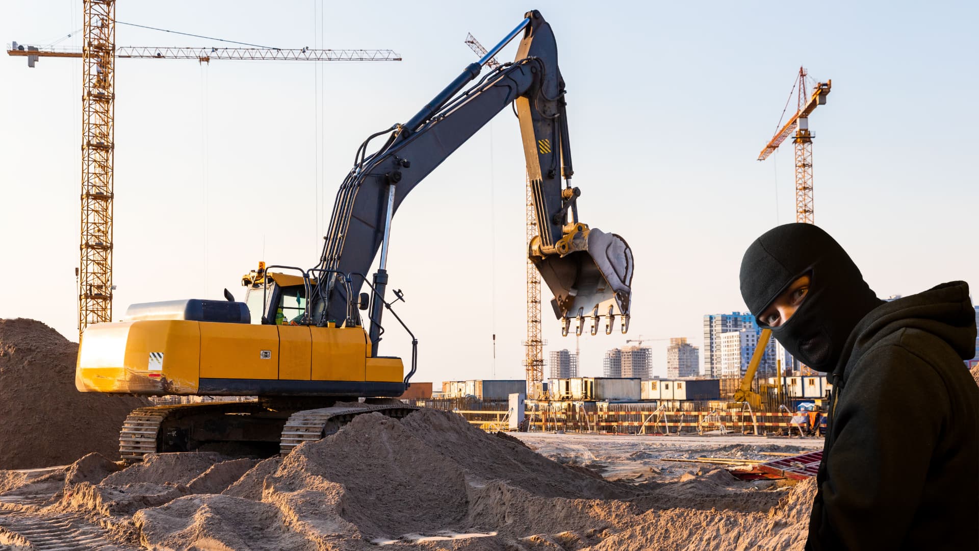 Masked intruder captured on construction job site security camera